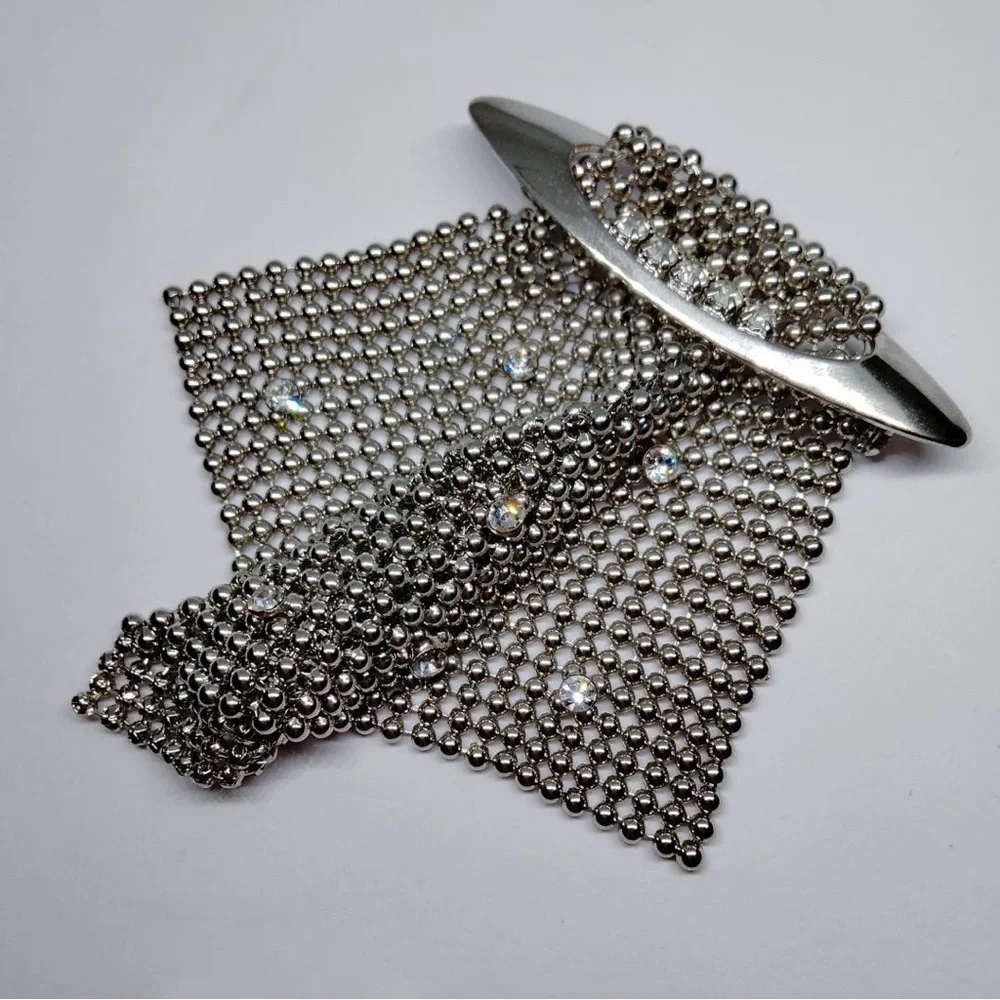 Silver Mesh Rhinestone Brooch - Picture 3 of 12